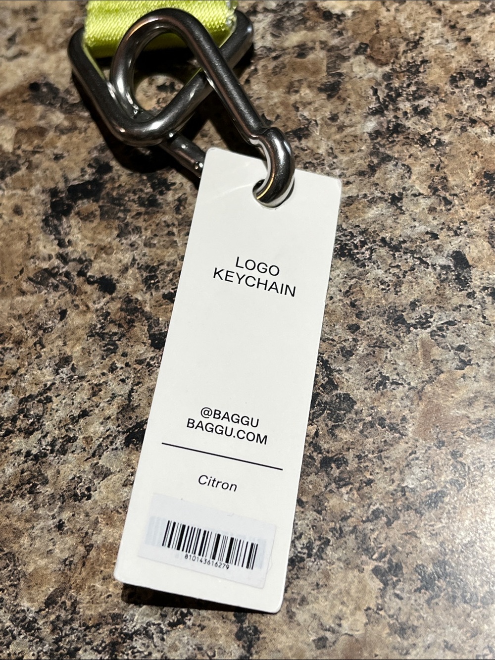 BAGGU Logo Keychain In Citron - Picture 6 of 6